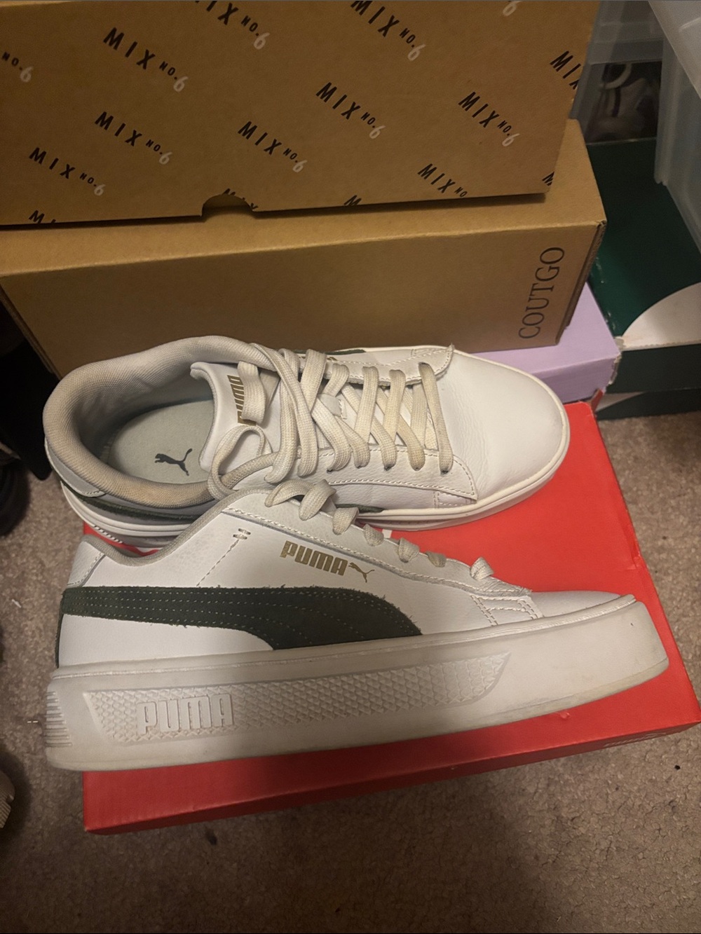 Puma White Low-Top Sneakers with Green Formstrip